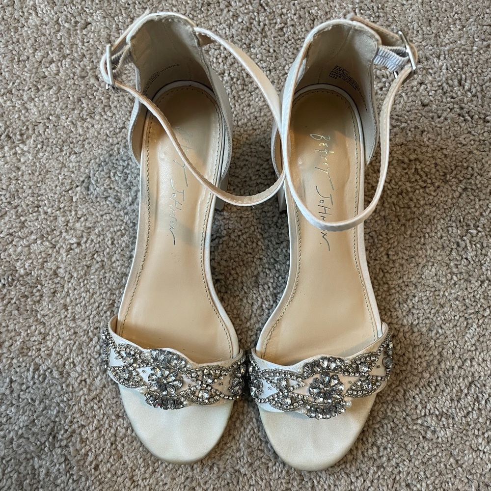 Betsy Johnson Heels - Picture 4 of 6